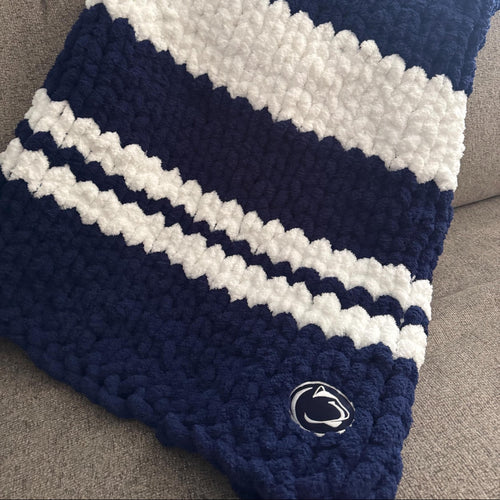 ANY COLORS or TEAM Hand-Knit Chunky Throw Blanket / Penn State Colors / Navy and White